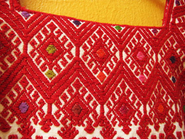 メキシコ手織りウィピルチュニック*ララインサール/red ×white* 〜*Chiquis*チキッス