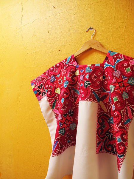 グァテマラ 民族衣装 ウィピル ポンチョ ハンドメイド 刺繍 手