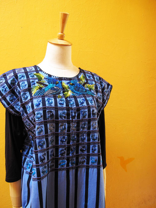 グアテマラ手織り民族衣装鳥刺繍ウィピルワンピース*ブルー 