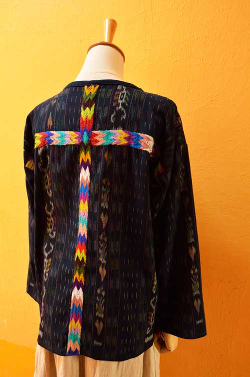 グアテマラ民族衣装リメイクブラウス チチカステナンゴ 鳥刺繍 B Chiquis チキッス