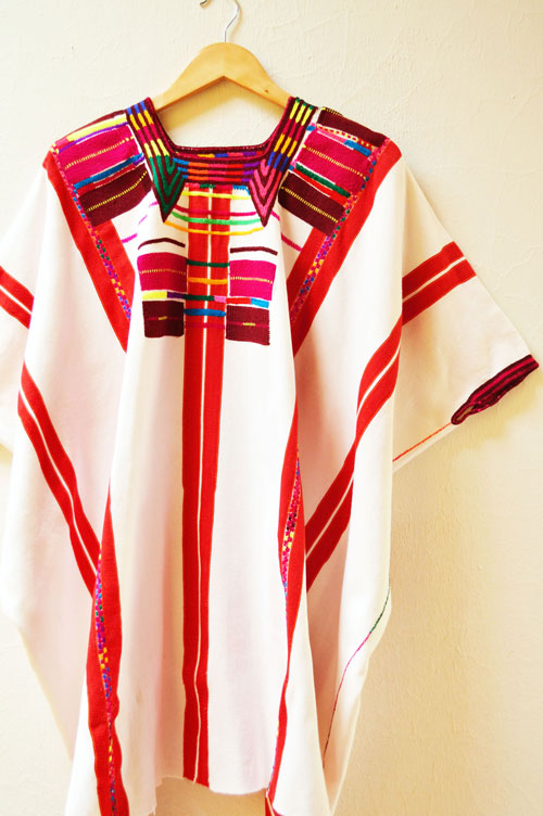 メキシコ刺繍ウィピル*オクスチュック/白/民族衣装/oxchuc* 〜*Chiquis