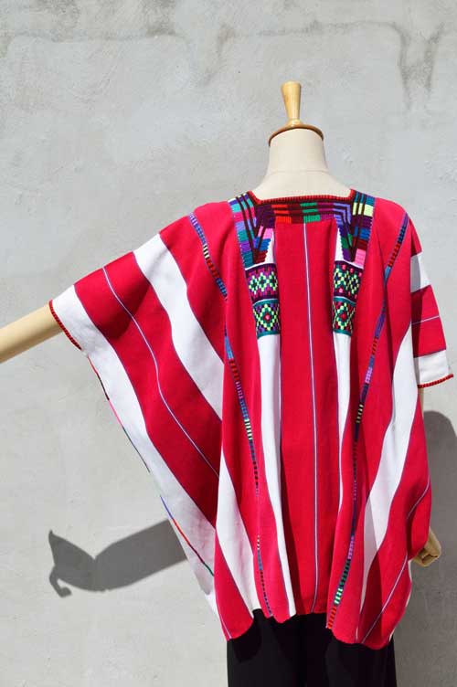 ポンチョ グァテマラ ウィピル 民族衣装 手織り 刺繍 手づくり エスニック